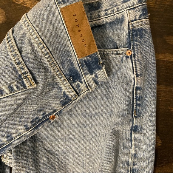 Topshop Editor Light Wash Distressed Jeans - Picture 12 of 15